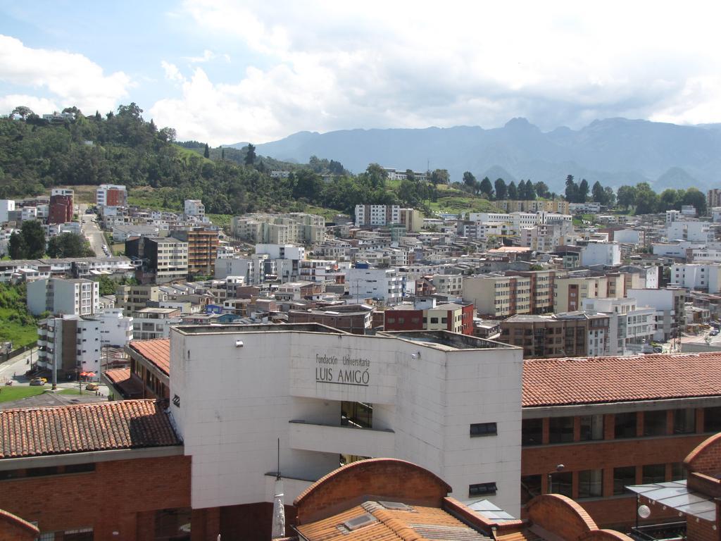 El Cable Hostal Manizales Exteriér fotografie